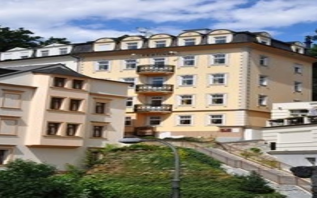 Апартаменты FESTIVAL Hotel Apartments Чехия, Карловы Вары - отзывы, цены и фото номеров - забронировать отель FESTIVAL Hotel Apartments онлайн вид на фасад