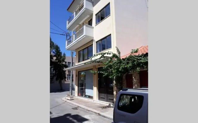 Lavrio port-centre 1bdr Apt with balcony wash machine