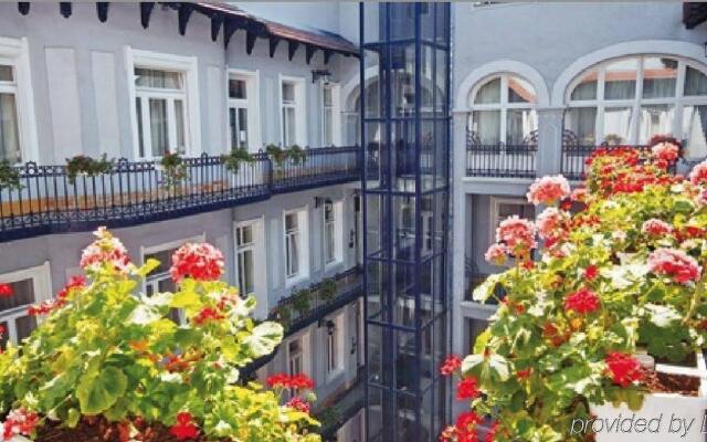Отель Baross City Hotel Венгрия, Будапешт - 11 отзывов об отеле, цены и фото номеров - забронировать отель Baross City Hotel онлайн вид на фасад