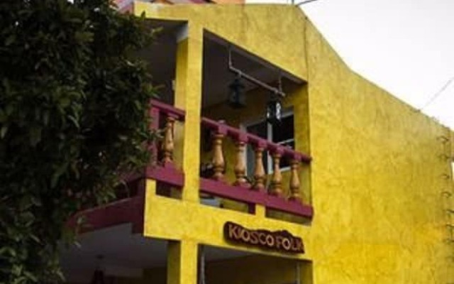 Отель Hostel Kiosco Verde Folk Room Мексика, Канкун - отзывы, цены и фото номеров - забронировать отель Hostel Kiosco Verde Folk Room онлайн вид на фасад