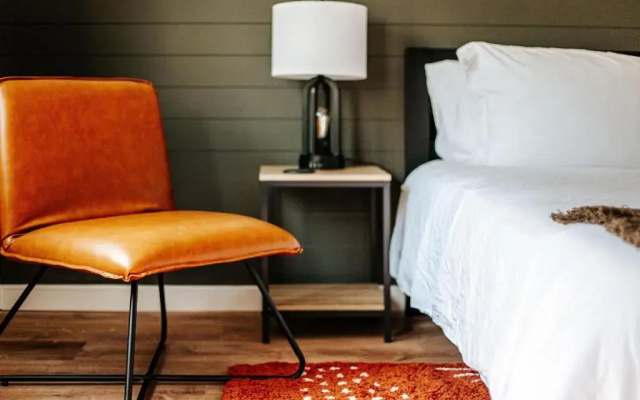 Grey Pine Lodge