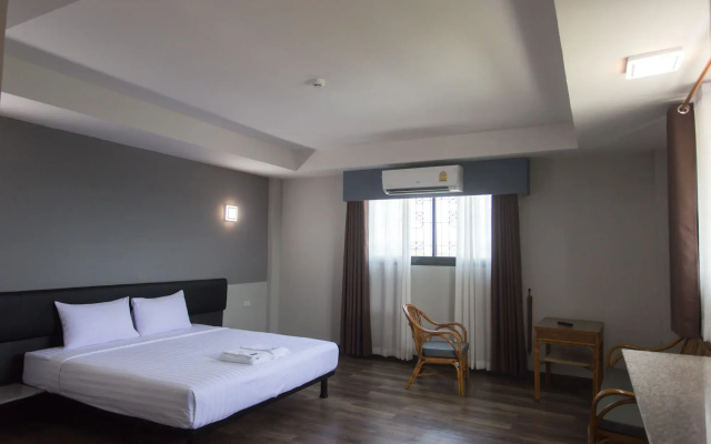 Iron Resort&Hotel