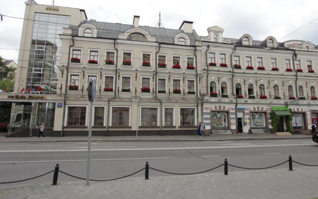 Ambassadori Hotel вид на фасад