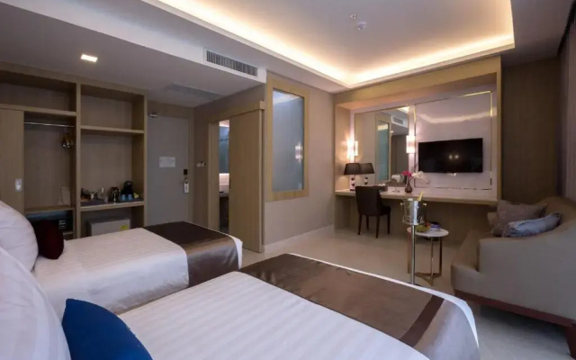 Elegant Airport Hotel