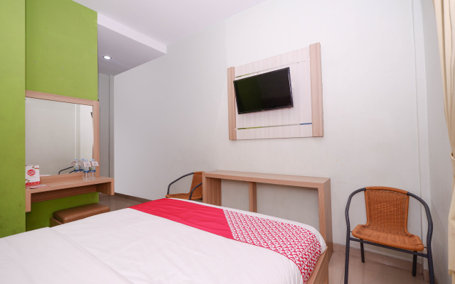 OYO 1532 Mawar Indah Hotel