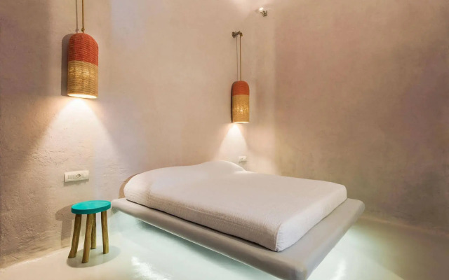 Ammos Oia Mansion