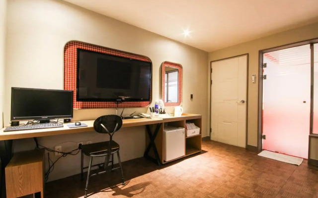 The Hotel 7th