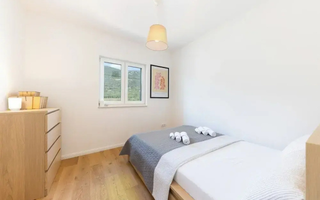 Olive Leaf Kastela - First Floor Apartment
