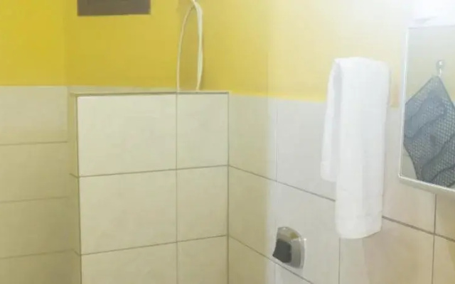 Hotel Cheri Ami