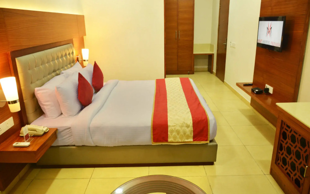 Mint Hotel Premia