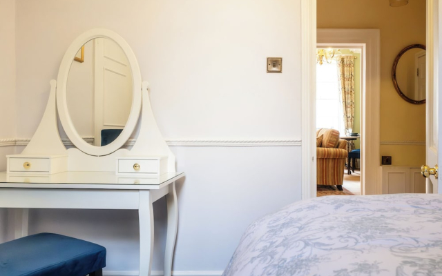 Stunning 1 Bedroom Flat in Central Bath