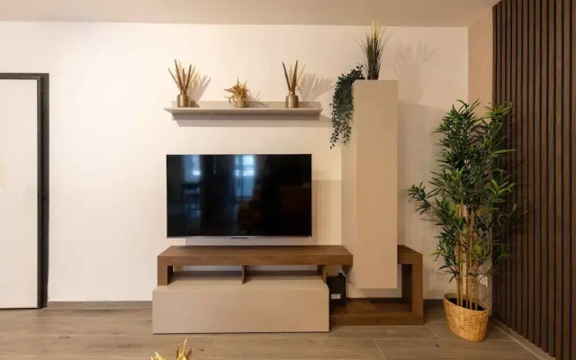 Urban Chic Luxury Suite Apartments