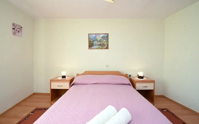 Apartment 1492