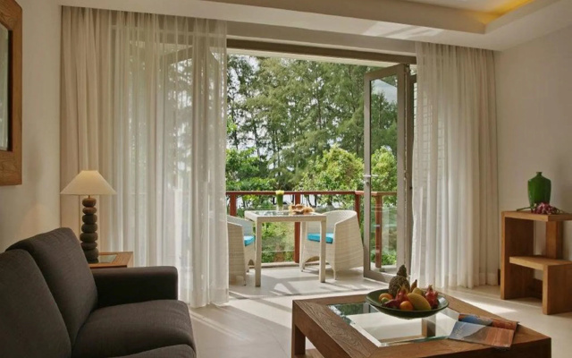 The Pearl of Naithon