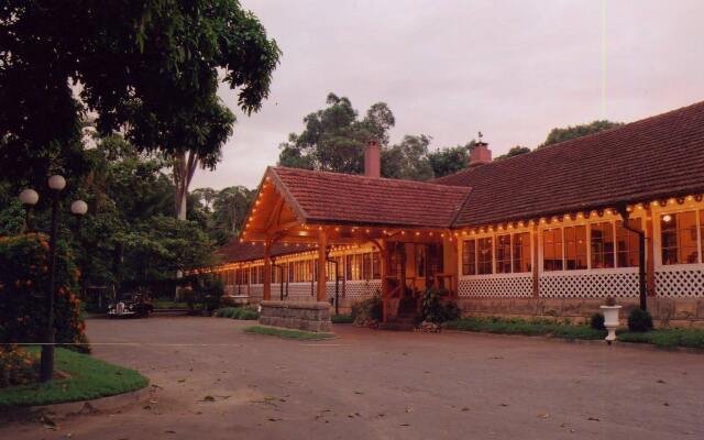 Отель Bandarawela Hotel Шри-Ланка, Амбевелла - отзывы, цены и фото номеров - забронировать отель Bandarawela Hotel онлайн вид на фасад