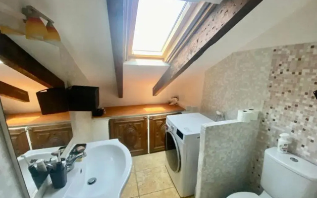 Bright And Cosy 50 M In The Heart Of Nice