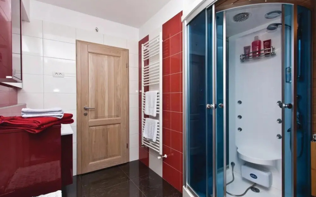 Nice Home in Pula With Sauna, Wifi and 8 Bedrooms