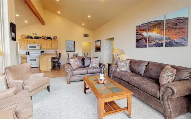 Robert's Roost ~ W4 3 Bedroom Condo