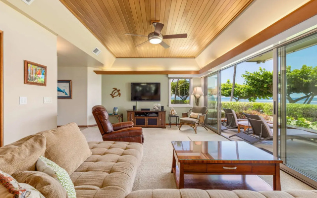 Puunoa  - CoralTree Residence Collection