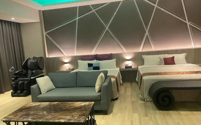 Purple Rainbow Motel