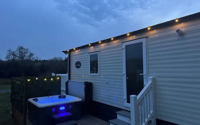 Stork Lodge