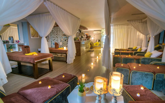 Happy Day Riverside Hotel & Spa Danang