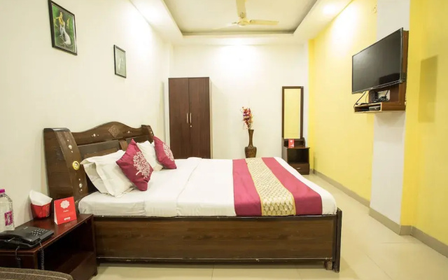 OYO 3205 Hotel New Luxury Royale