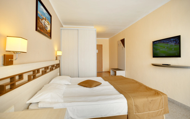Evrika Club Hotel