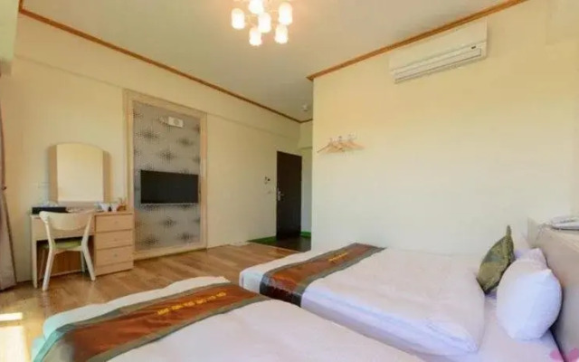 Yiren Hotel