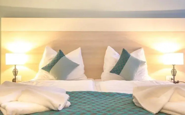 Hotel Bor