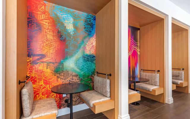 Cambria Hotel Denver Downtown RiNo