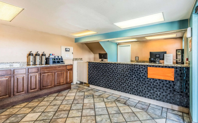 Rodeway Inn Fairgrounds - Casino