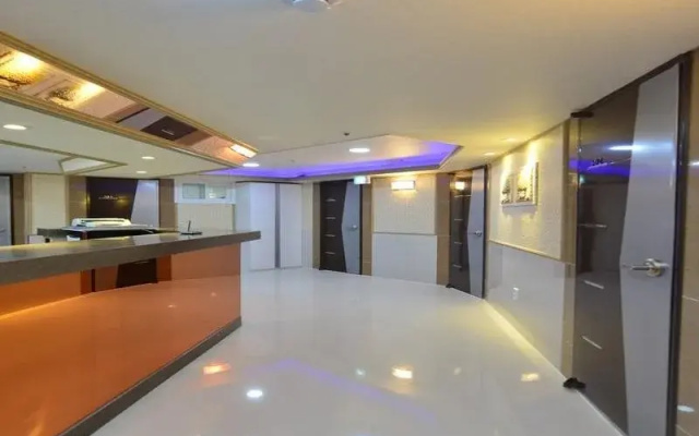 2u Guesthouse