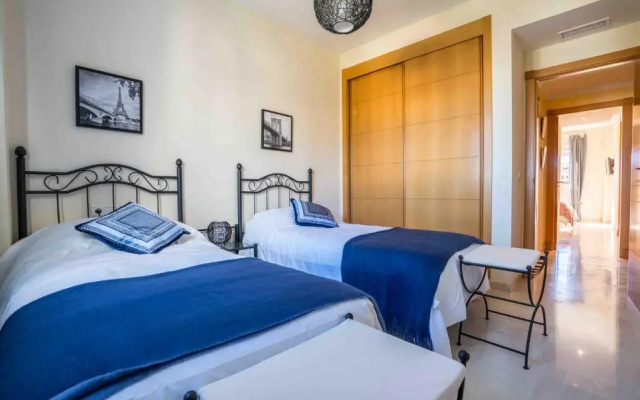 Infinity Sky - Premium Apartment