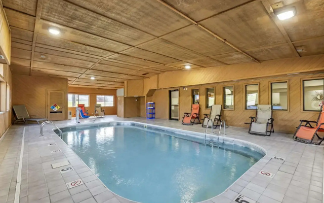 Super 8 Motel - Indianola/Des Moines Area