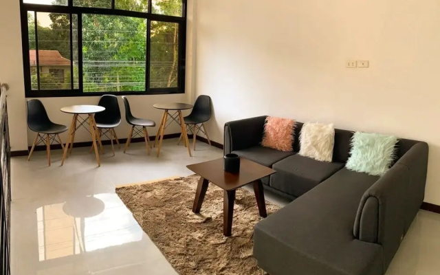 Monati Hostel Panglao