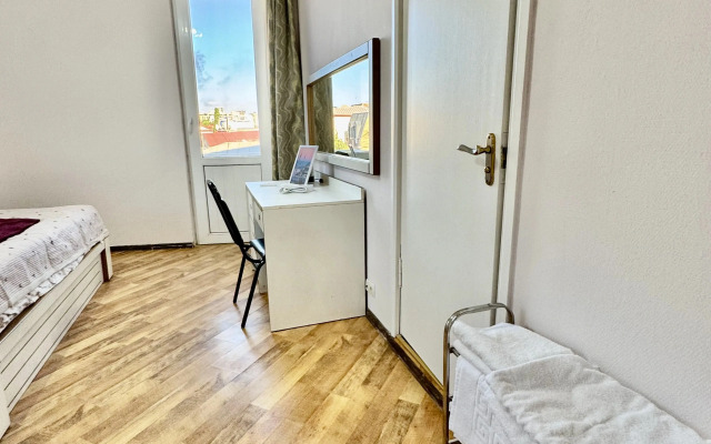 Guest rooms · Tbilisi — photo 16