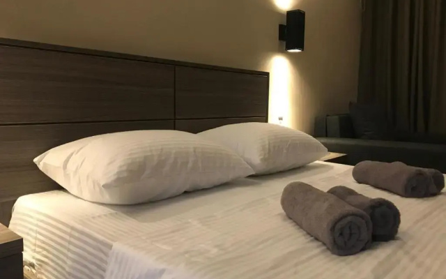 Luxury 4-Bedroom Apartment In The Center