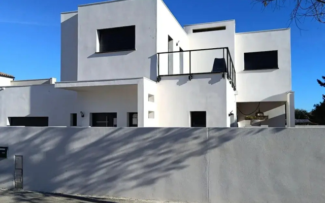 Villa With Private Swimming Pool