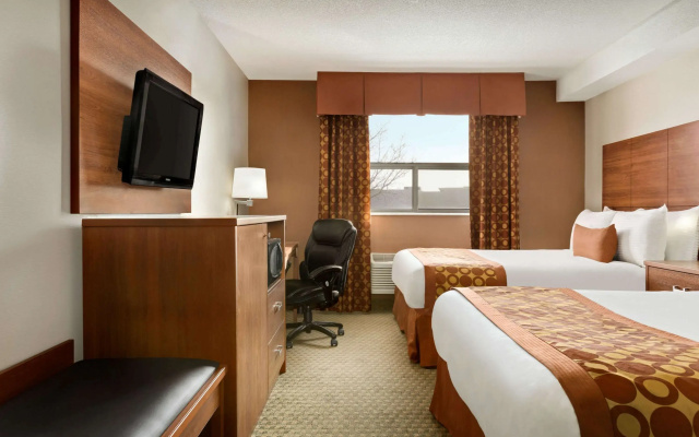 Travelodge by Wyndham Windsor