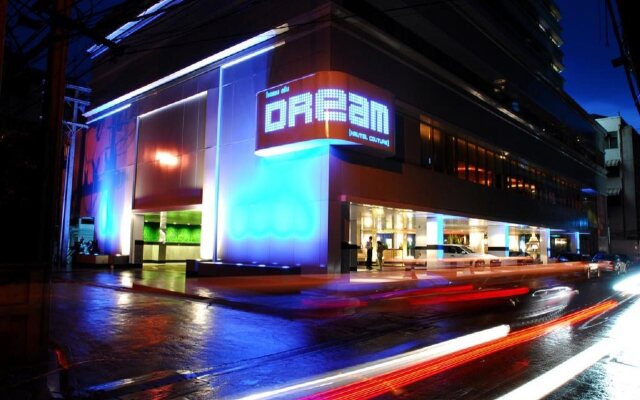 Отель Dream Бангкок вид на фасад