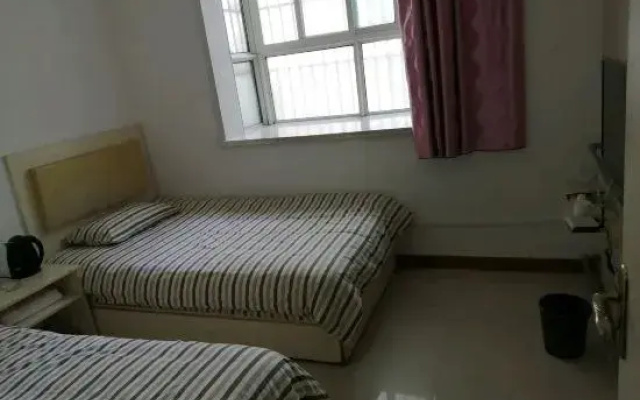 Hebi Yifeng Hotel