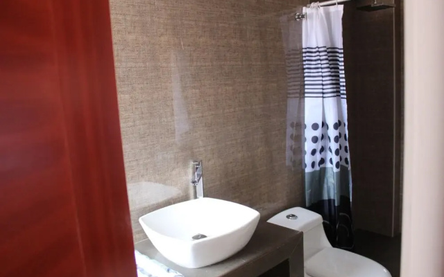 Modern 3 Bedroom Apartment