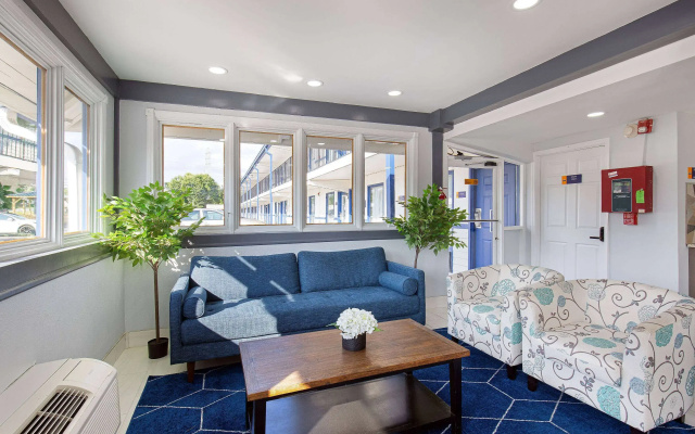 Days Inn by Wyndham Knoxville North