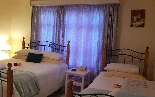 Ebenezer Guest House Bluewater Bay
