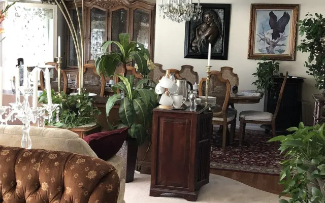 Deal's Bed & Breakfast Inn