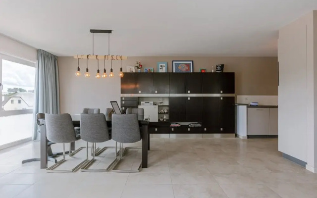 Huswell - Family Apartment With Balcony Near Coast