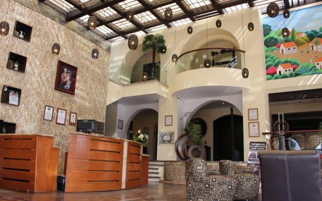 Hotel Posada Virreyes in Tlaquepaque, Mexico from 100$, photos, reviews - zenhotels.com hotel front
