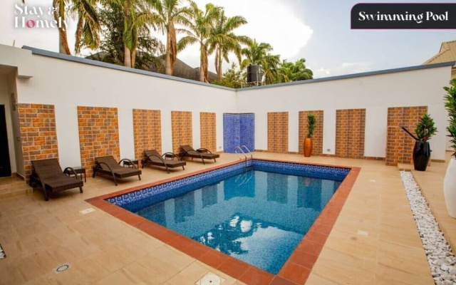 Stay And Homely Hotel