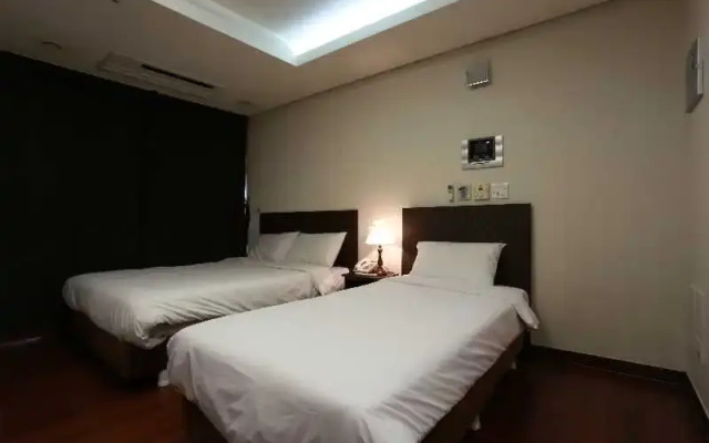 Brown Suites Residence